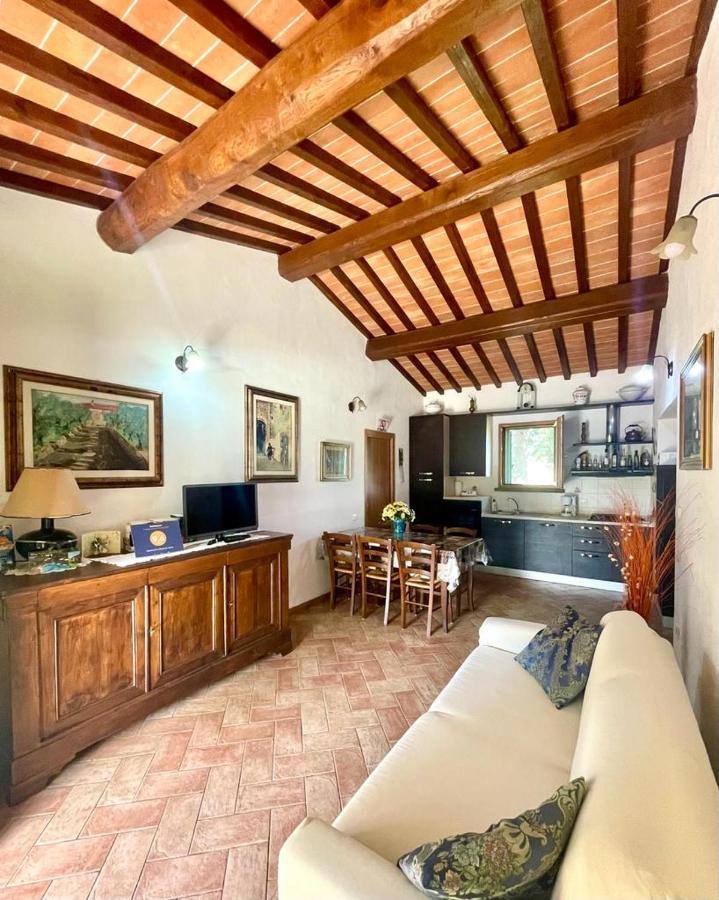 Agriturismo Rosa Dei Venti Pomarance Bagian luar foto