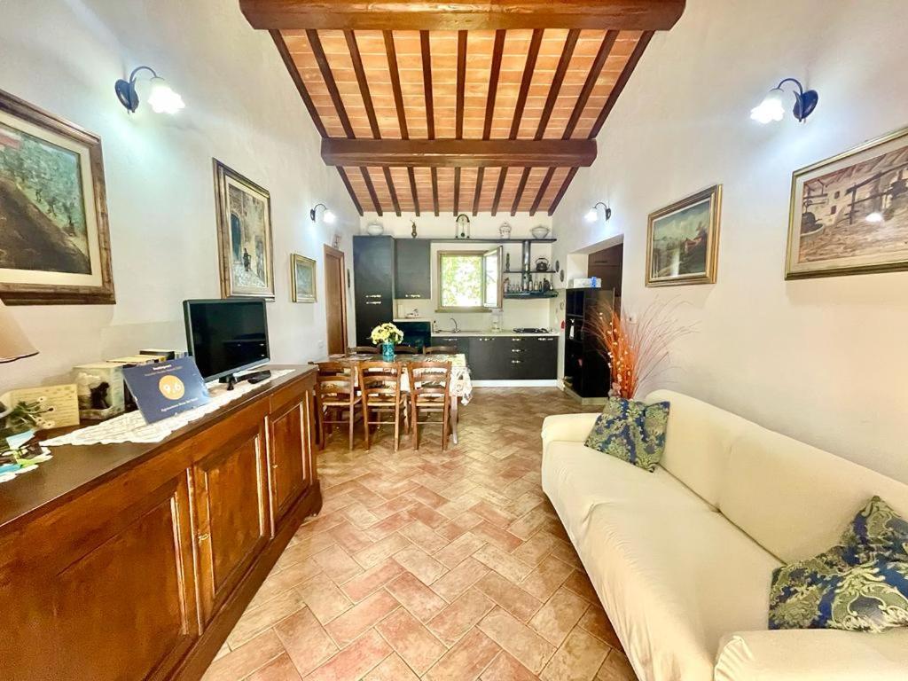 Agriturismo Rosa Dei Venti Pomarance Bagian luar foto